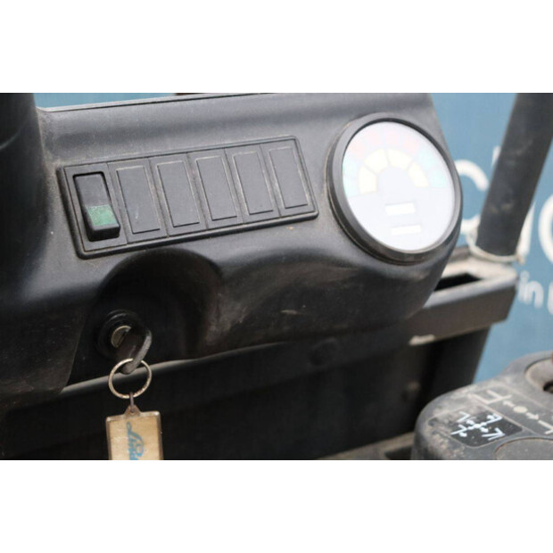 1999 ليندي E16-44242401