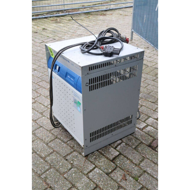 1999 ليندي E16-44242419