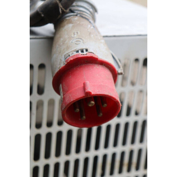 1999 ليندي E16-44242423