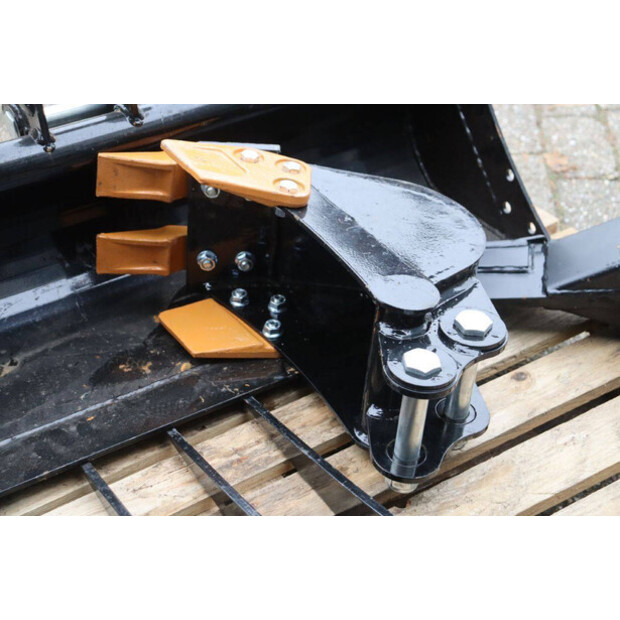 2025 Landward XT180-44242500