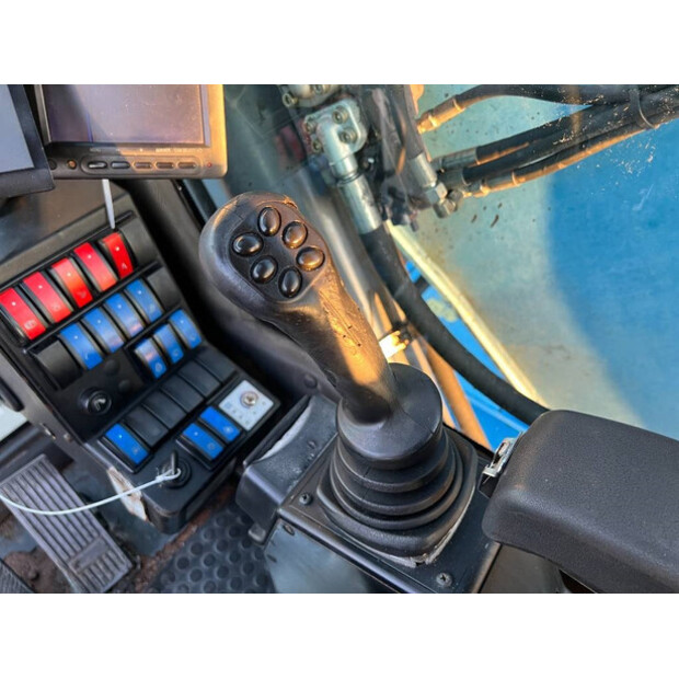 2012 FUCHS MHL454-44242997