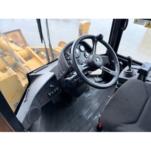 2000 كاتربيلر 938G-44243231