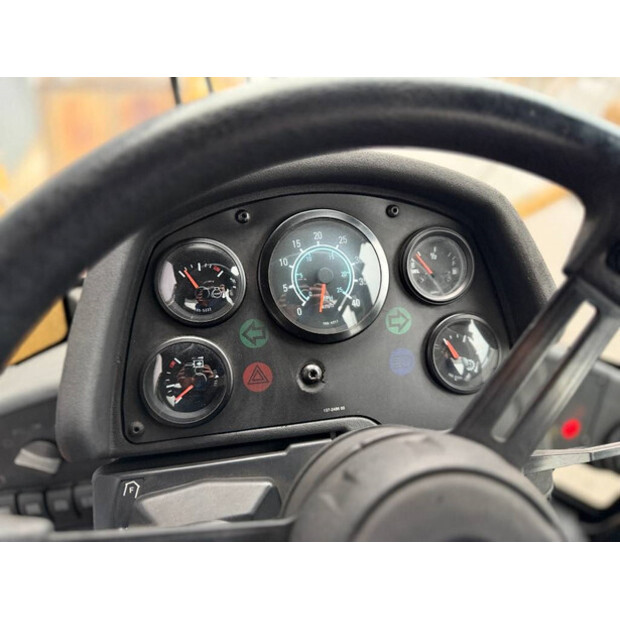 2000 كاتربيلر 938G-44243239