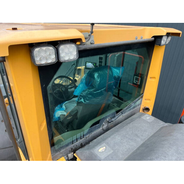 2017 Volvo L120H-44243694