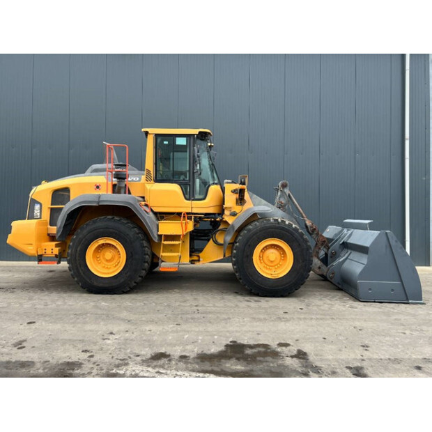 2017 Volvo L120H-44243734