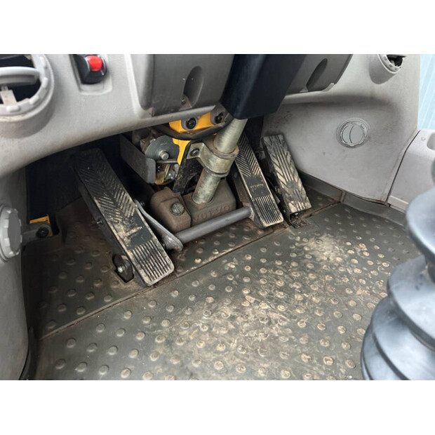 2015 Volvo L90H-44243926