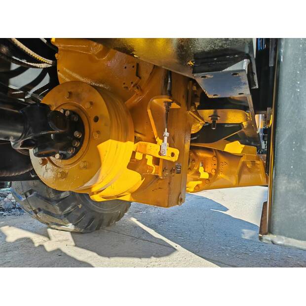 2023 SDLG LG955F-44244309