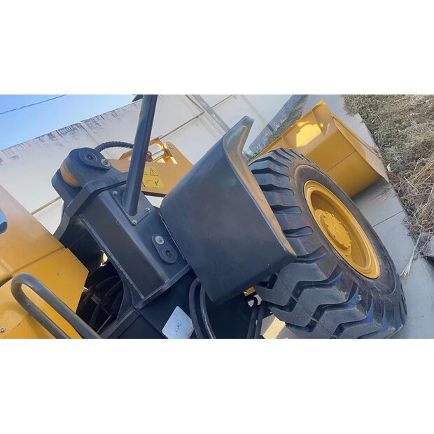 2023 SDLG LG936L-44244340