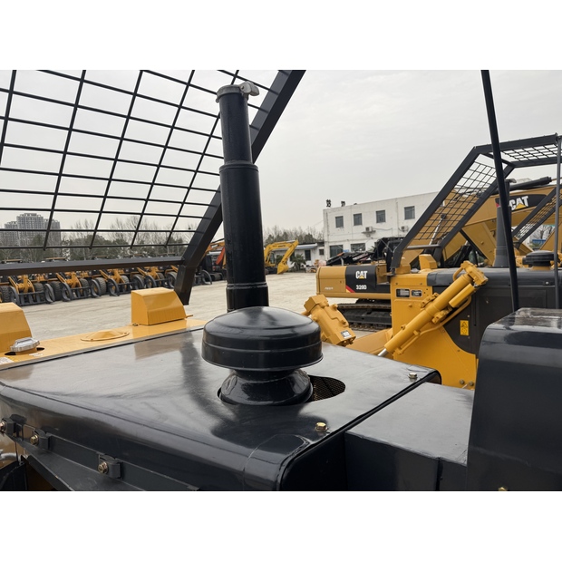 2023 Shantui SD22F-44244701