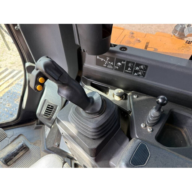 2020 Caterpillar D6XE-44245625