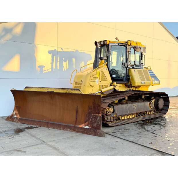 2017 Komatsu D61PXI-24-44245682