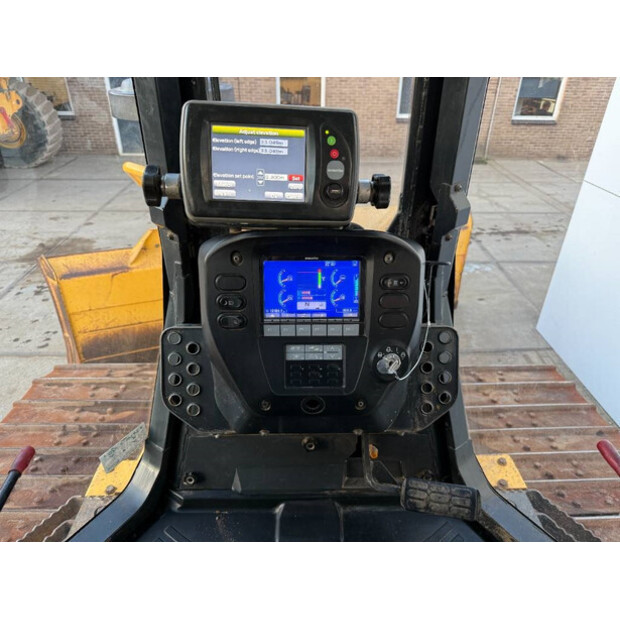 2017 Komatsu D61PXI-24-44245689