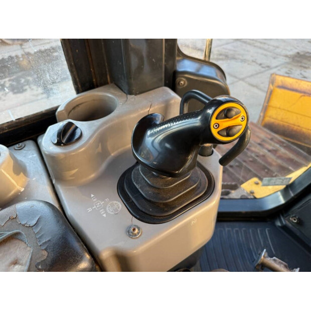 2017 Komatsu D61PXI-24-44245691