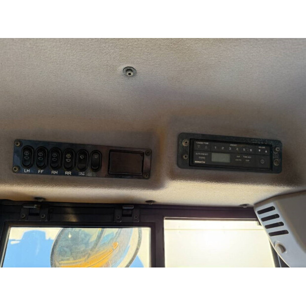 2017 Komatsu D61PXI-24-44245696