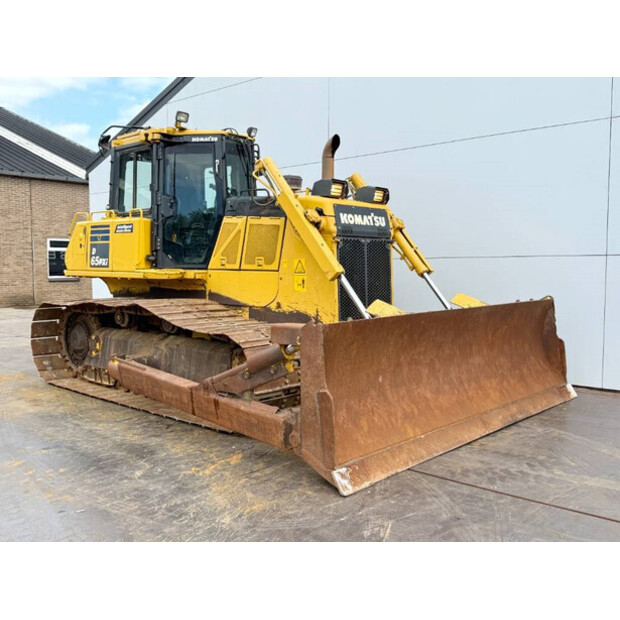 2017 Komatsu D65PXi-18-44245731