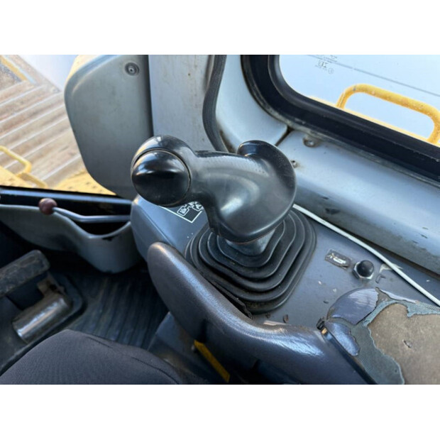 2010 كوماتسو D85PX-15E0-44245782