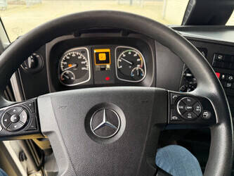 2016-mercedes-benz-atego-816-1393742-44247019