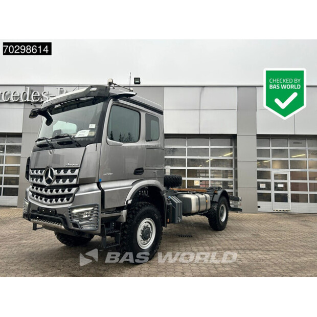 2023 Mercedes-Benz Acrocs 2051-44247140