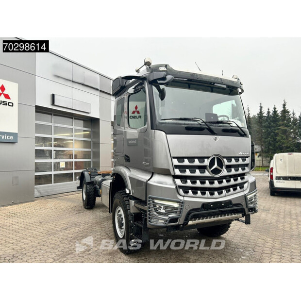 2023 Mercedes-Benz Acrocs 2051-44247144
