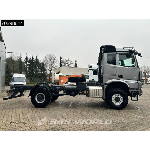 2023 Mercedes-Benz Acrocs 2051-44247151