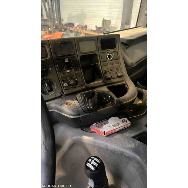 1999 سكانيا 124-44260385