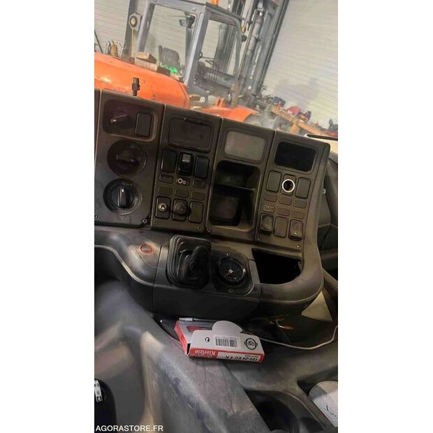 1999 سكانيا 124-44260393