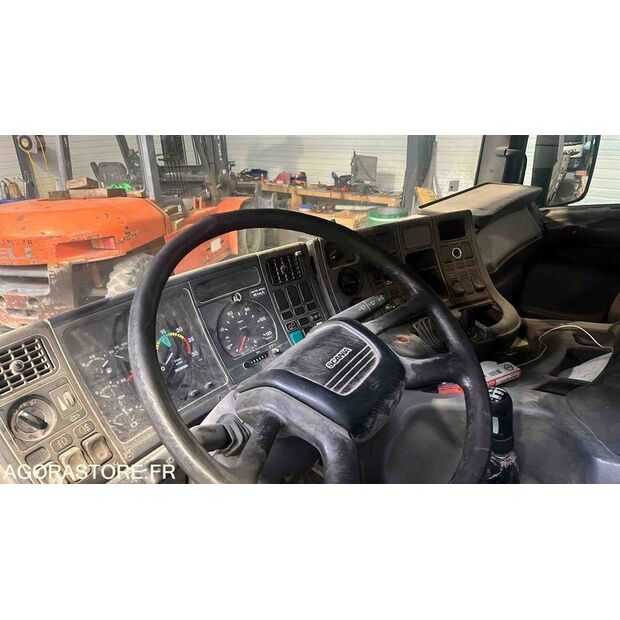 1999 سكانيا 124-44260394