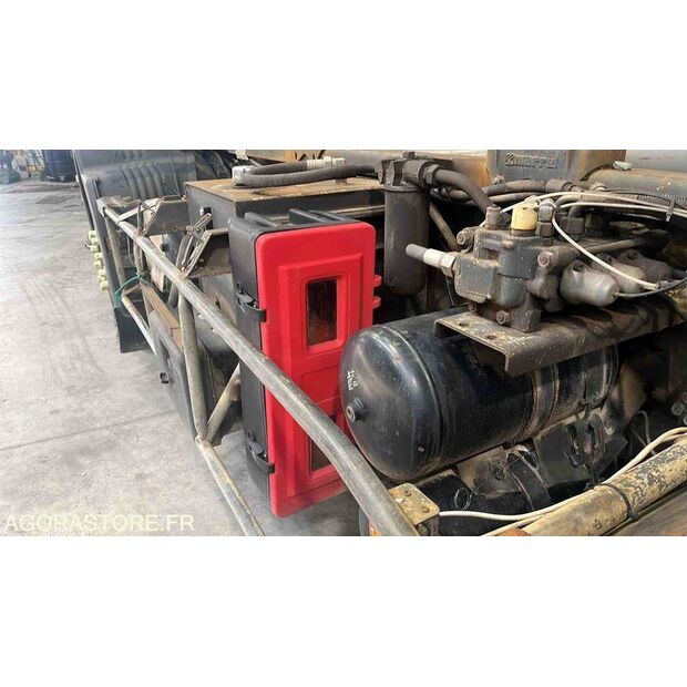 1999 سكانيا 124-44260396