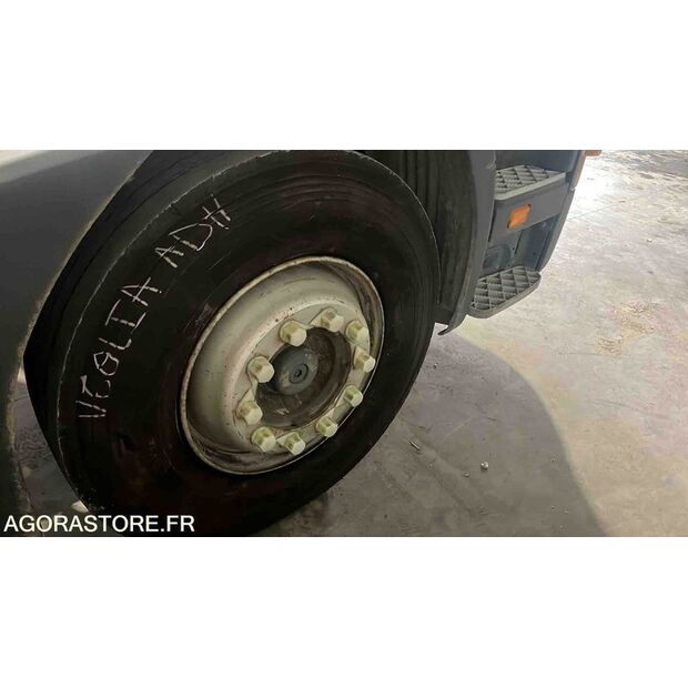 1999 سكانيا 124-44260401