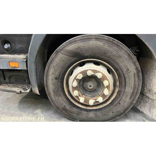 1999 سكانيا 124-44260420