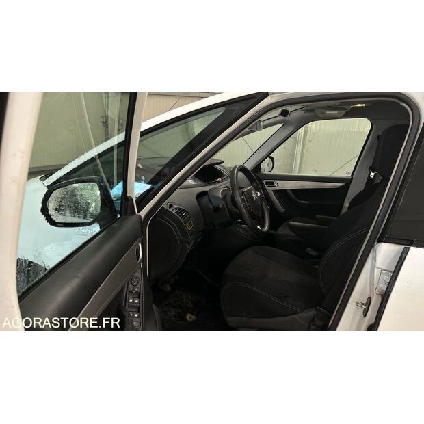 2013 سيتروين C4 Picasso-44260634