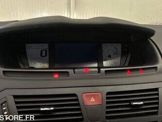 2013-citroen-c4-picasso-44260636