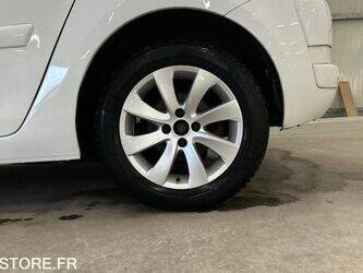 2013-citroen-c4-picasso-44260662