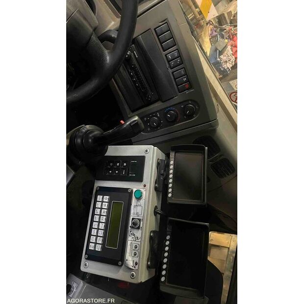 2009 رينو PREMIUM-44260694