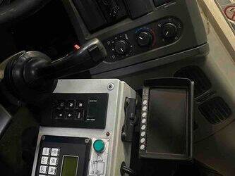 2009-renault-premium-1393804-44260694