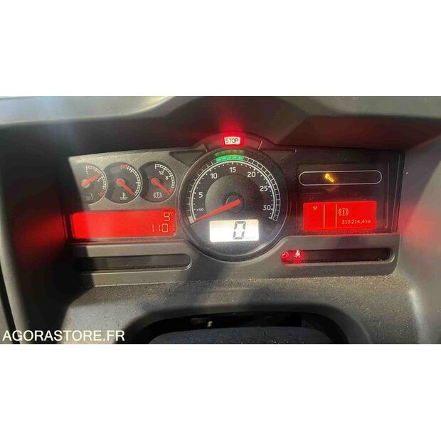 2009 رينو PREMIUM-44260696