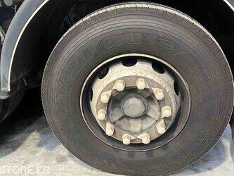 2009-renault-premium-1393804-44260707