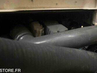 2009-renault-premium-1393804-44260713