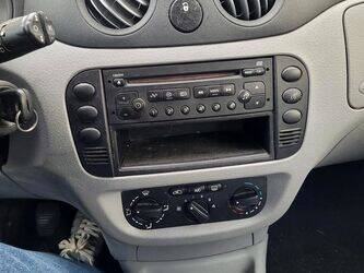 2005-citroen-c3-1390589-44260908