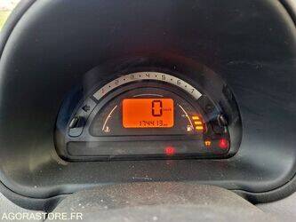 2005-citroen-c3-1390589-44260909