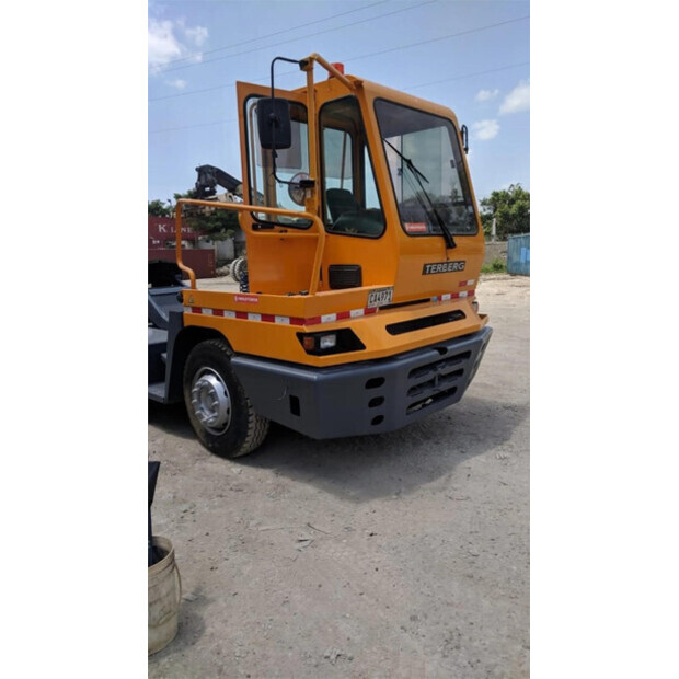 2011 Terberg YT182-44260991