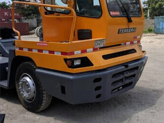 2011-terberg-yt182-1263775-44260991