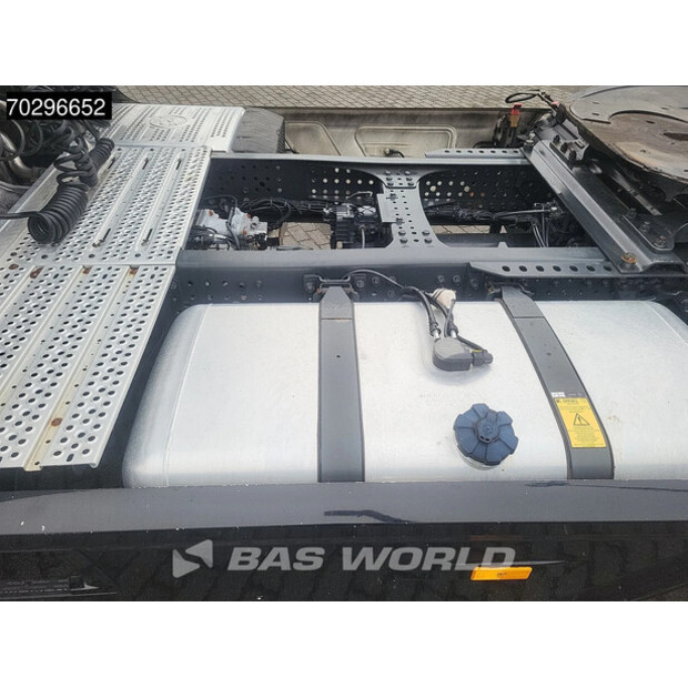 2021 Mercedes-Benz Actros 1848-44261101