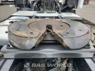 2021-mercedes-benz-actros-1848-1323032-44261104