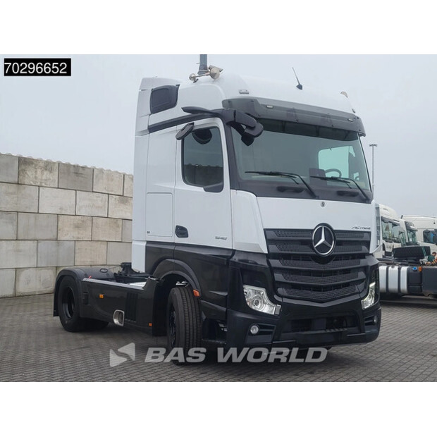 2021 Mercedes-Benz Actros 1848-44261106