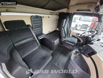 2021-mercedes-benz-actros-1848-1323032-44261123