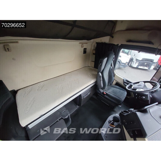 2021 Mercedes-Benz Actros 1848-44261126