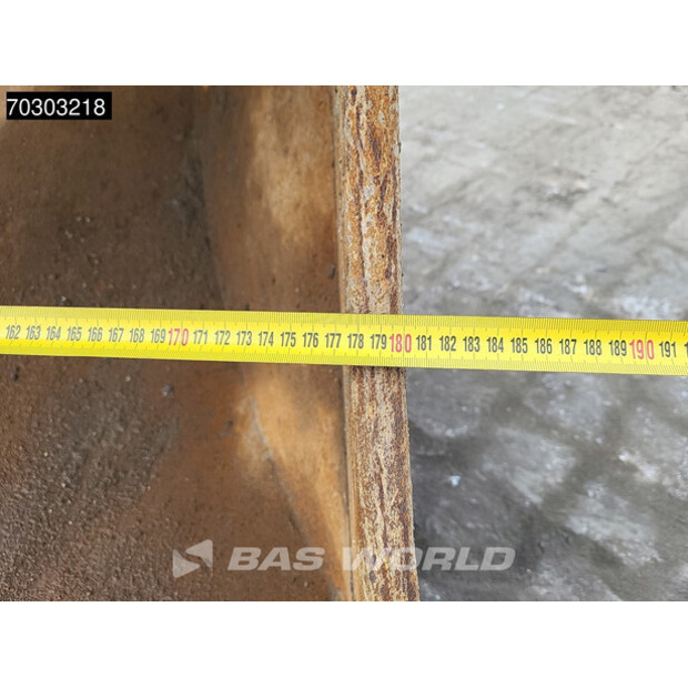 2017 ليبهير R926 LC-44261613