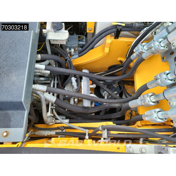 2017 ليبهير R926 LC-44261620