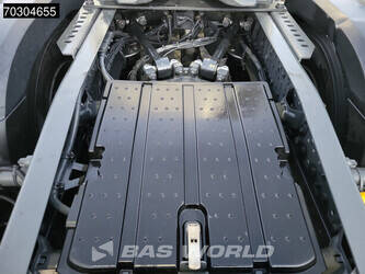 2020-mercedes-benz-actros-1845-1393831-44262035